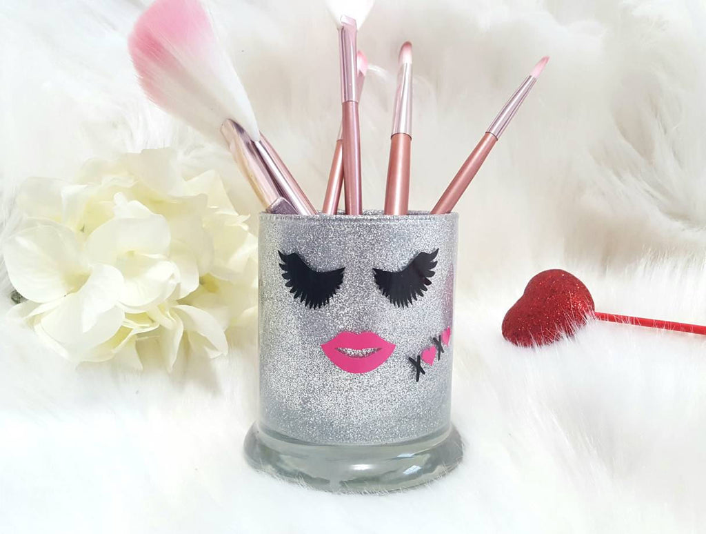 Makeup Brush Holder (Eyelash Face) - love-in-the-city-shop