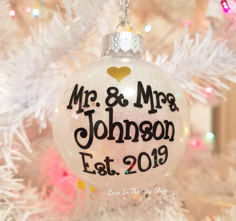 Mr and Mrs Ornament - love-in-the-city-shop